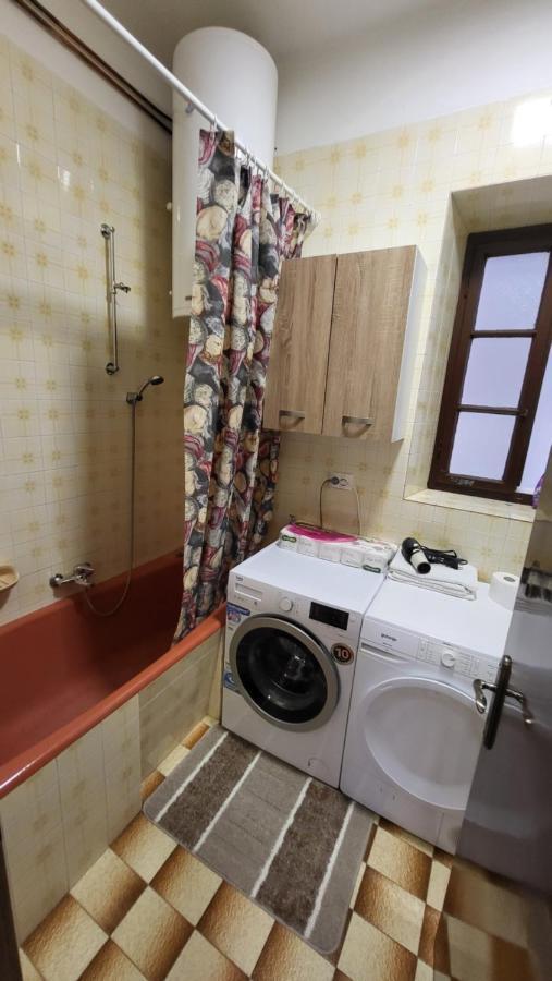 Apartment Capt Seferovic 2 Donji Morinj Εξωτερικό φωτογραφία