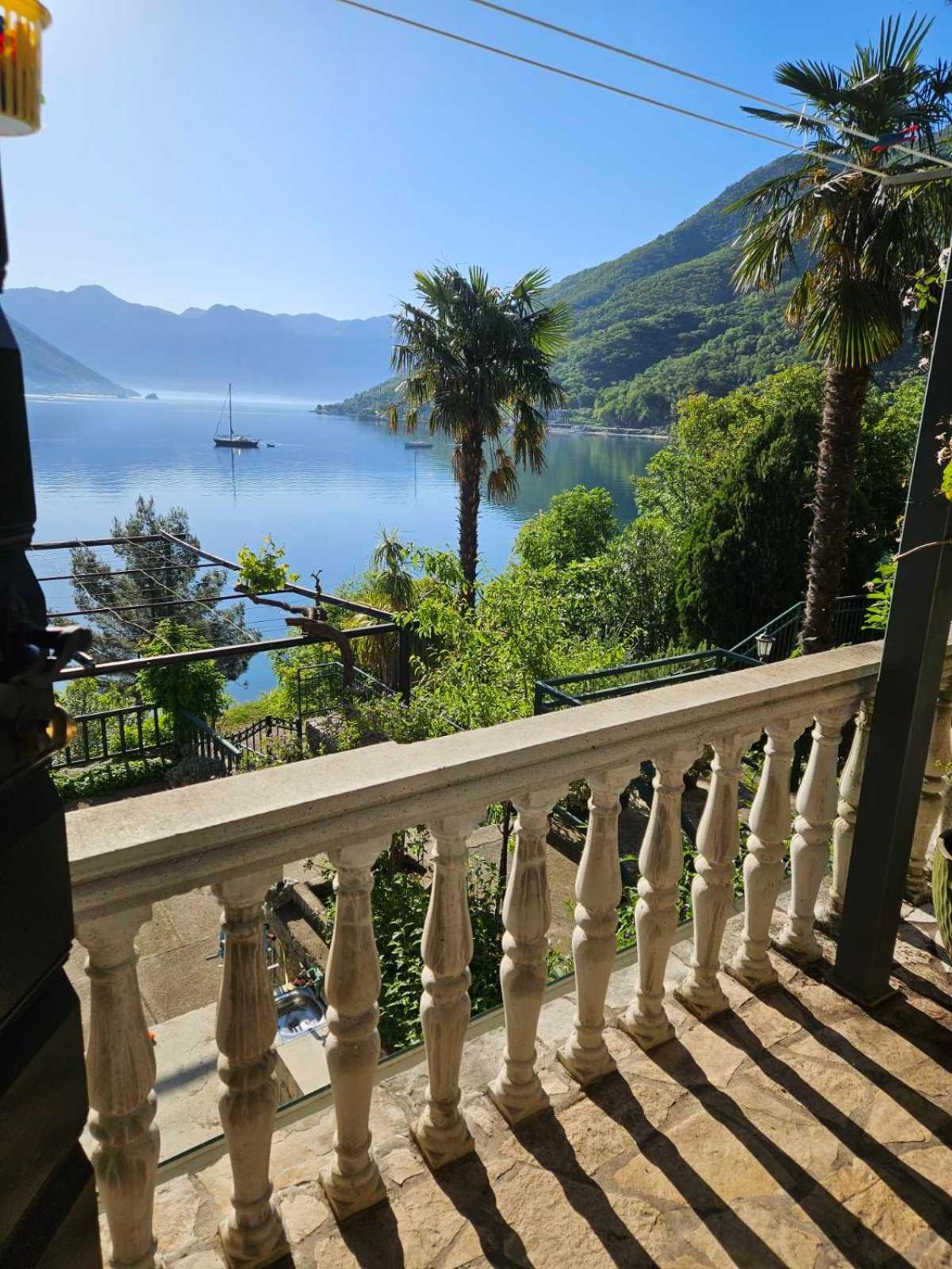 Apartment Capt Seferovic 2 Donji Morinj Εξωτερικό φωτογραφία